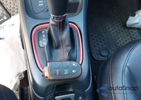 2019 Jeep Compass Trailhawk 4X4 из США, поврежденный, VIN 3C4NJDDBXKT807945